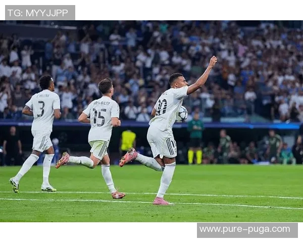 姆巴佩踩点球点取消乌克兰点球，瞬间改写比赛走向