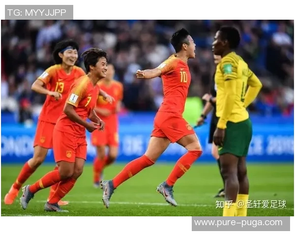 惊魂一刻：女足国门两次送空门，0-8的背后是泪水还是希望？